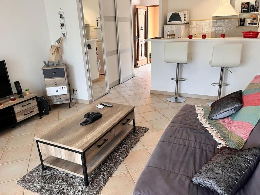 Joli Studio Tout Confort Proche Toutes Commodites Dans Residence Calme LʼÎle-Rousse Extérieur photo