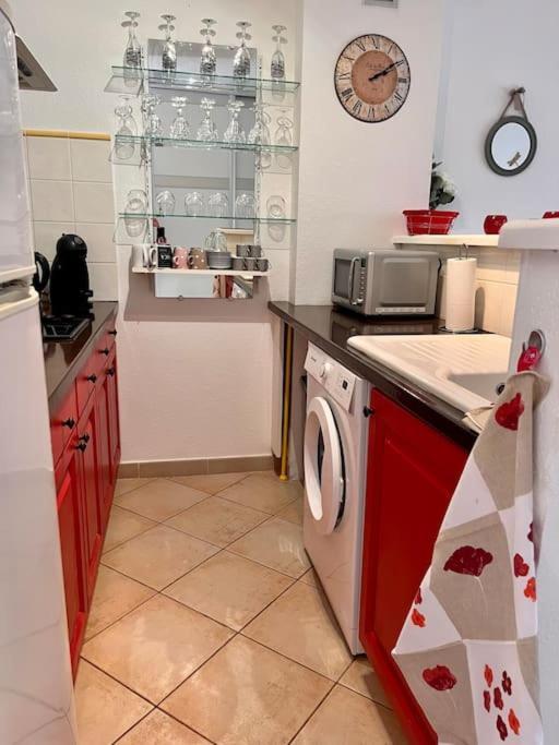 Joli Studio Tout Confort Proche Toutes Commodites Dans Residence Calme LʼÎle-Rousse Extérieur photo