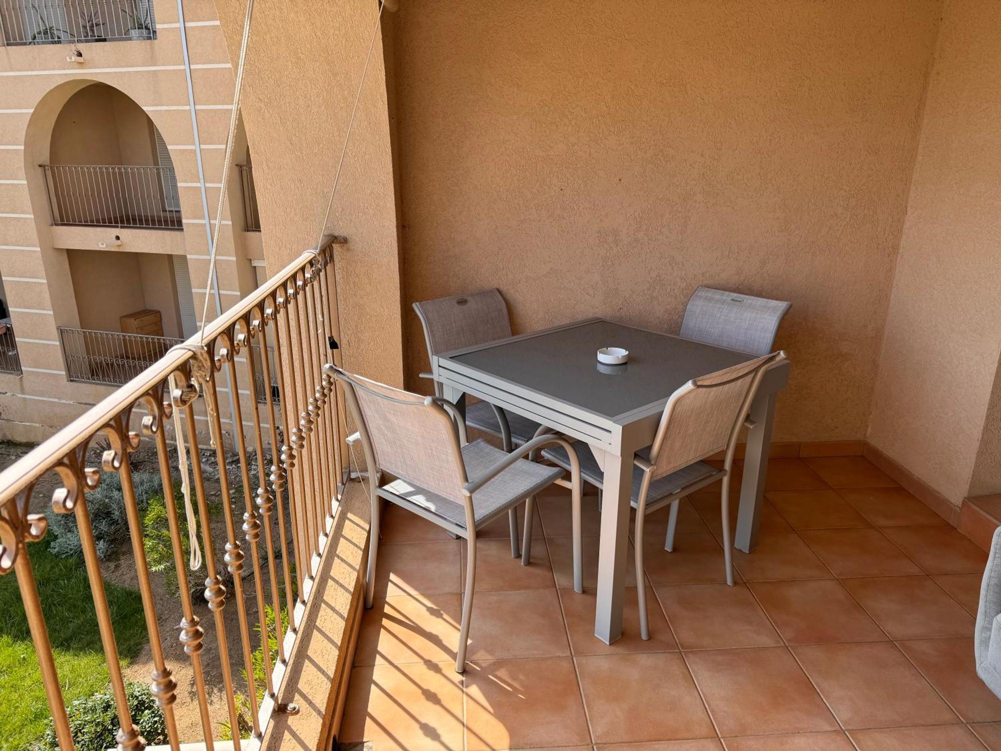 Joli Studio Tout Confort Proche Toutes Commodites Dans Residence Calme LʼÎle-Rousse Extérieur photo